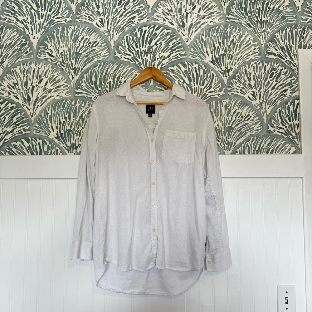 White Linen Blend Gap Button Down Shirt in Women’s Medium